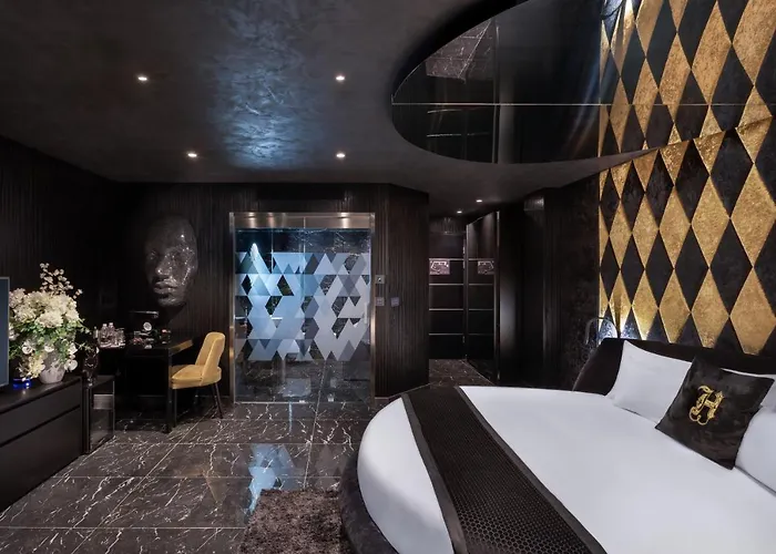 H & - Adults Only Saint Julian's