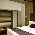 H & - Adults Only 4*