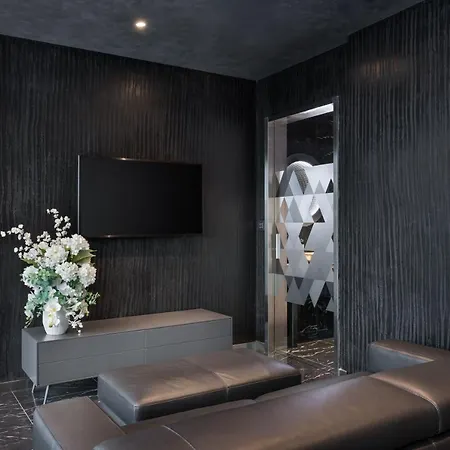 H & - Adults Only St. Julian's