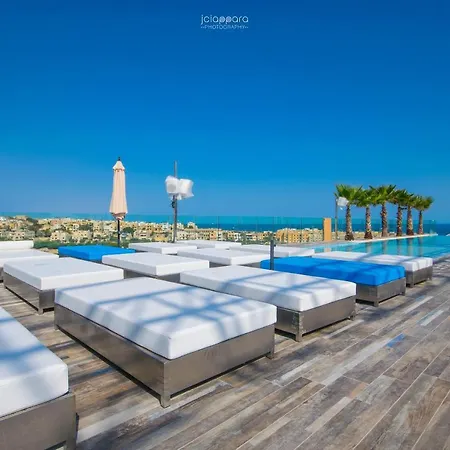 H & - Adults Only San Ġiljan