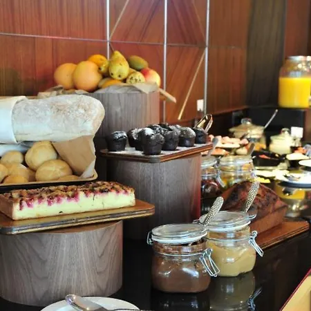 H & - Adults Only 4*