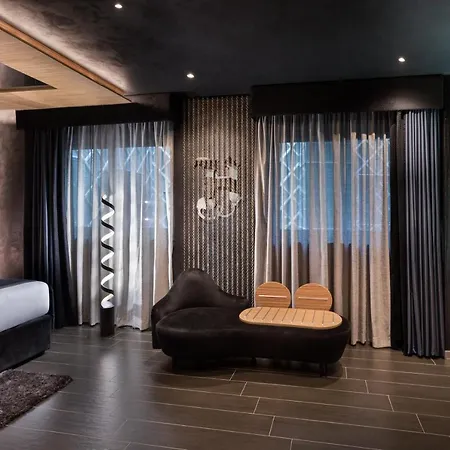H & - Adults Only Hotel