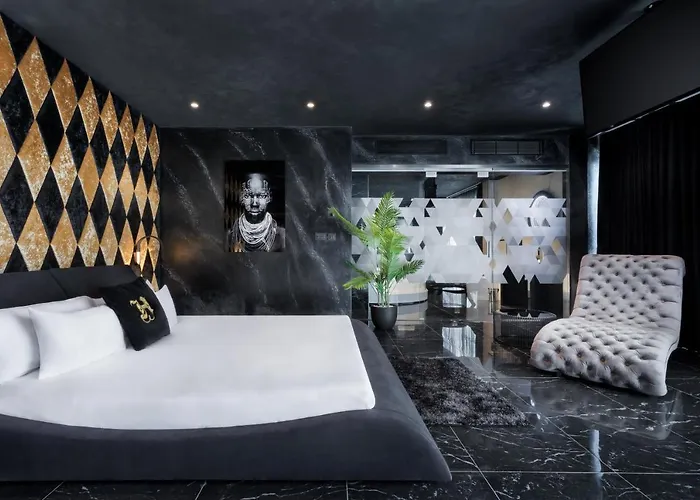 H & - Adults Only Otel 4*