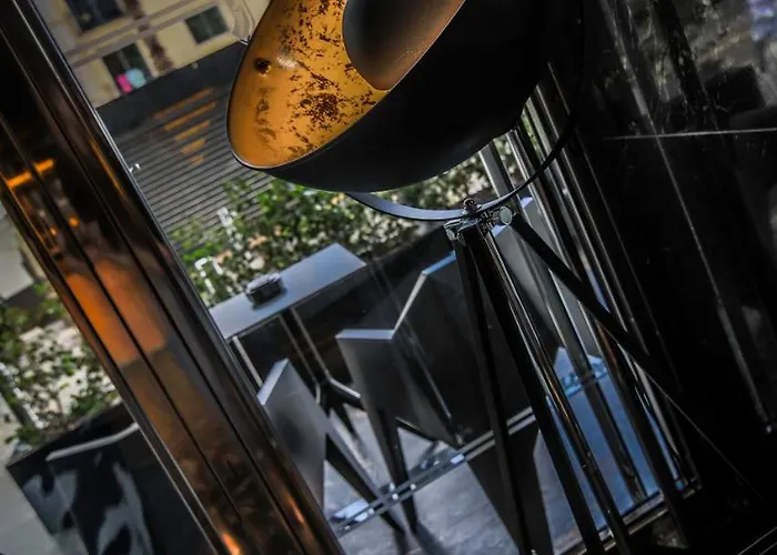 H & - Adults Only San Ġiljan