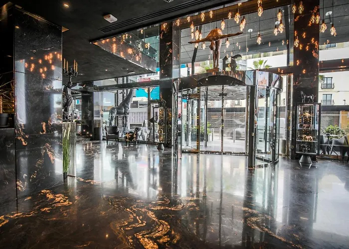 H & - Adults Only Saint Julian's