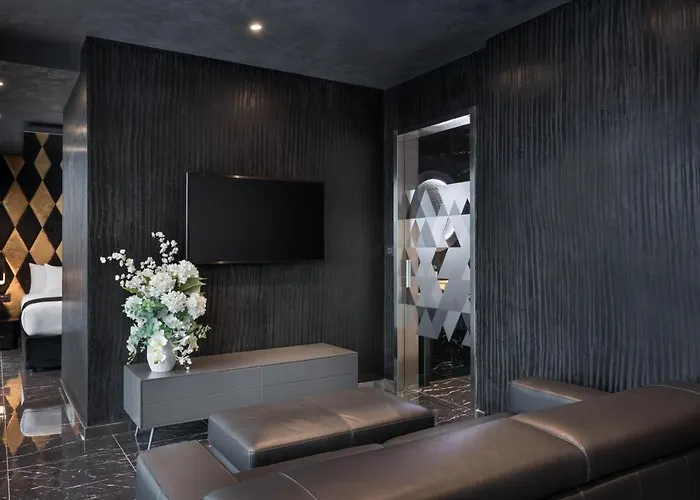 H & - Adults Only St. Julian's