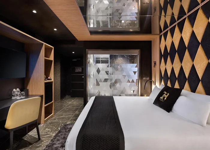 H & - Adults Only Hotel