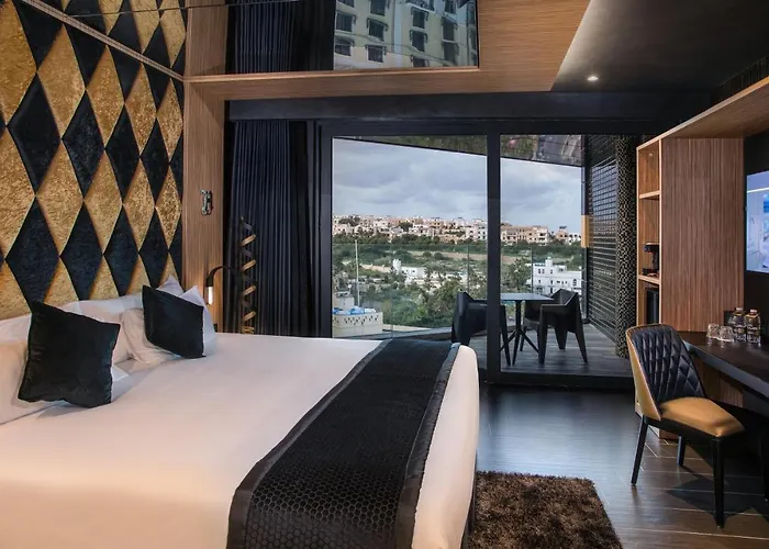 Hotel H & - Adults Only